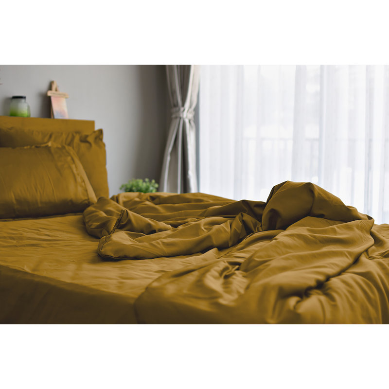 6 Piece Rayon Guest Room Sheet Set Case Pack, Queen Sheet Set + 1 Fitted Sheet + 4 Pillowcases, Medallion Gold