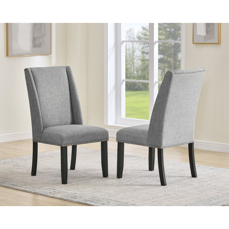 Chaises de salle à manger classiques gris avec garniture cloutée