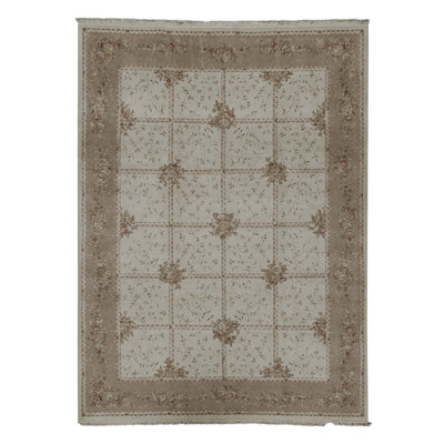 High-Quality Hand-Knotted Ivory And Beige Area Rug