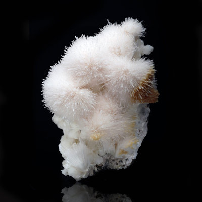 Scolecite on Stilbite From Pune, India