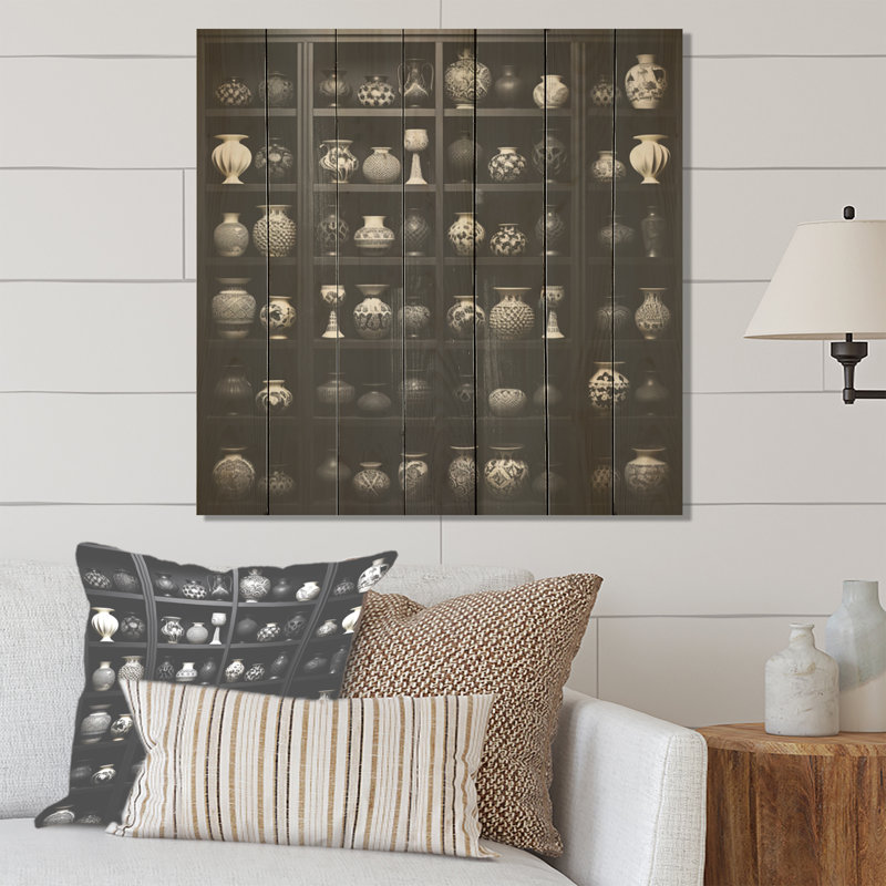 Noir et blanc intemporel poterie I - animal toucan sur bois, H 15 po x l 15 po