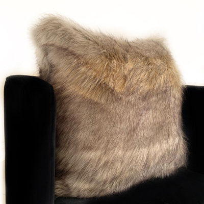 Coussin imprimé animal en fausse fourrure Wolverine pelage