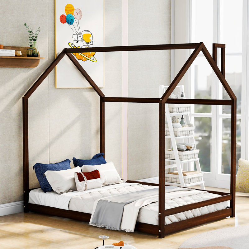 Lit de grande taille avec une maisonnette, un cadre et un espace semi-fermé pour le confort et le plaisir, Naturel