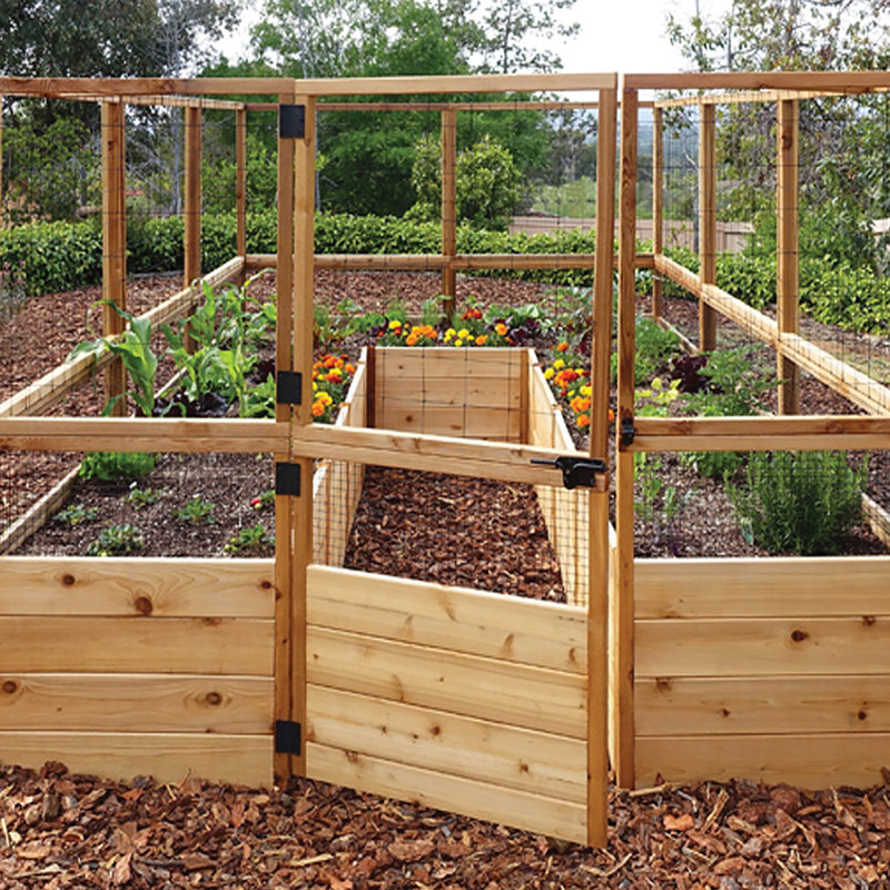 Jardin en cèdre avec clôture en cerf l 8 pi x P 12 pi, H 67 po x l 96 po x P 144 po