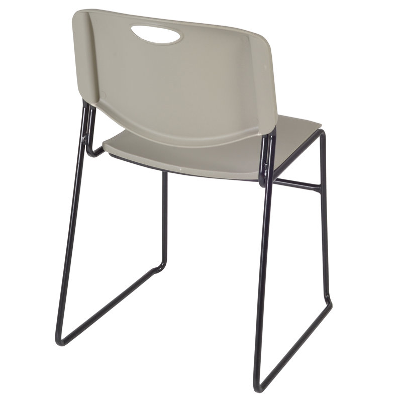 Plateau de table Kee Square, 4 chaises empilables Zeng, H 29 po x l 30 po x P 30 po, Cerisier/Noir, Bleu