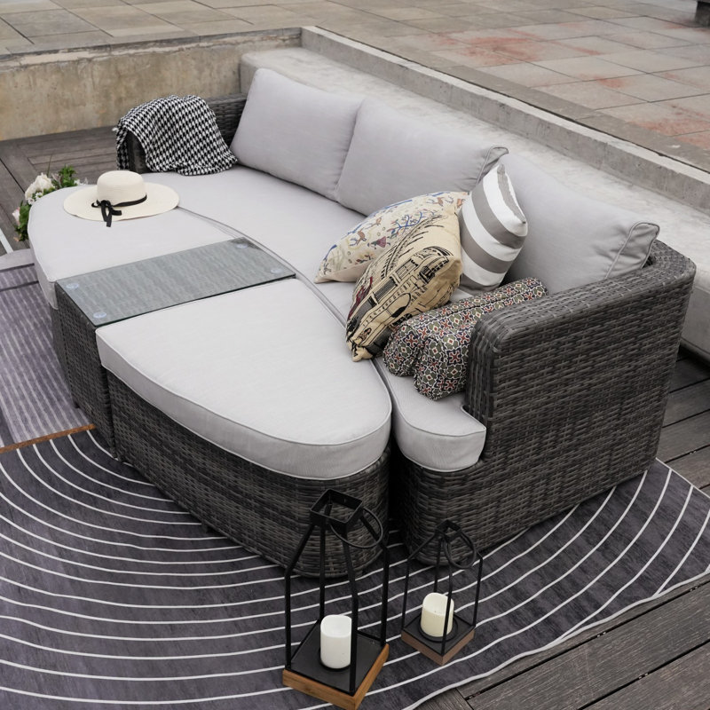 226.1cm Wide Wicker Patio Daybed with Cushions, Grey