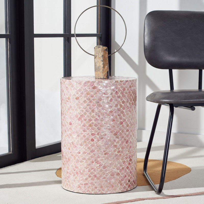 Table d'appoint ronde de 14 pouces à motif écailles de poisson, élégante table de bout rose foncé pour tout décor