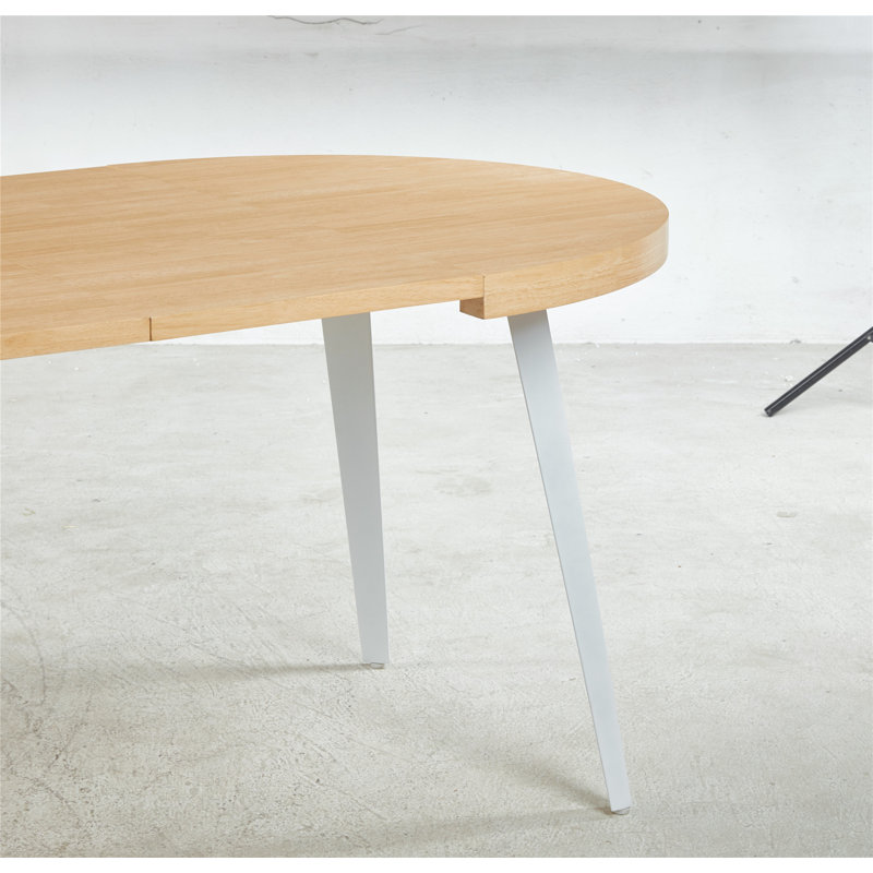 Versatile Extendable Table Suitable for Dining, Office, and Coffee Use with Metal Legs and MDF Top, Oak, Oak