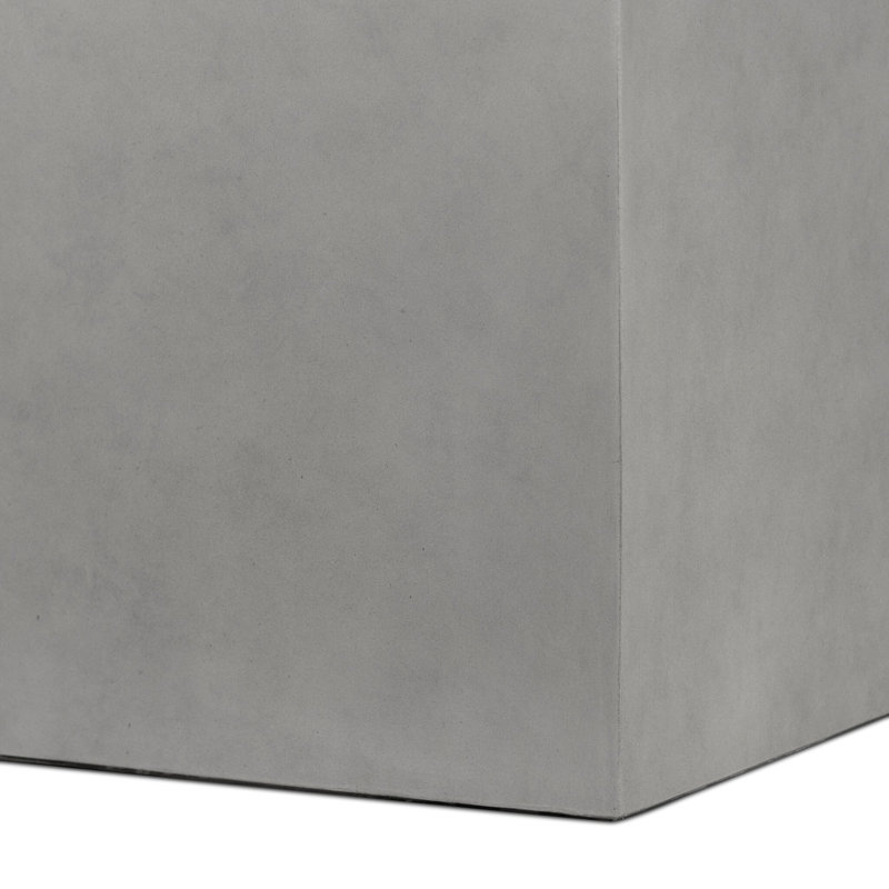 Kiro Planter, 22" H x 22" W x 22" D