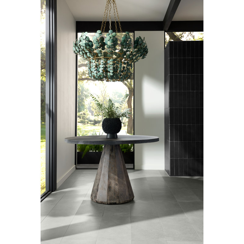Bilal 8 - Light Iron Chandelier