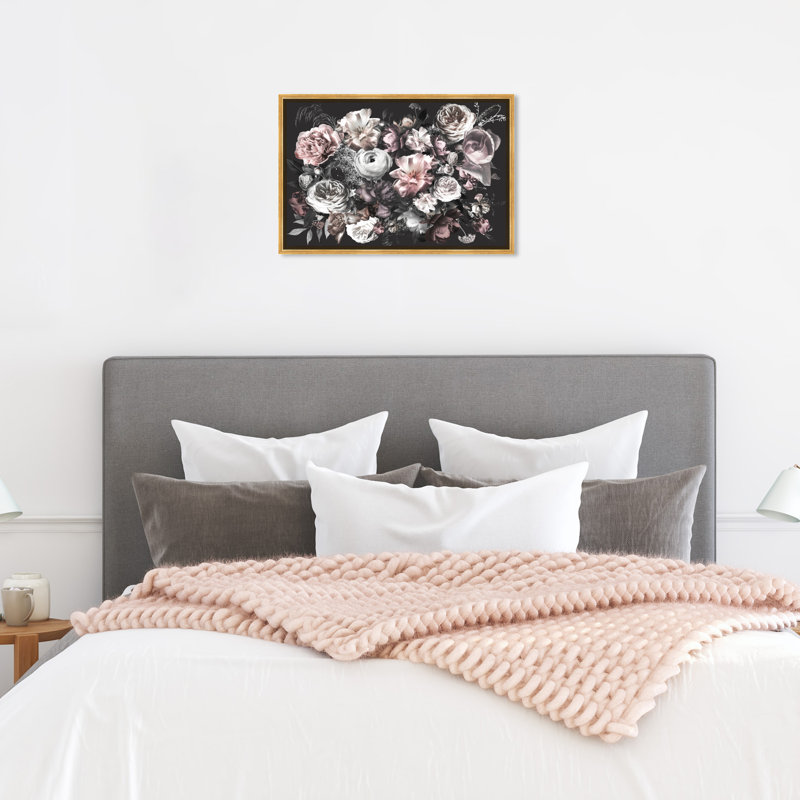«Elizabeth Grace Flowers Blush Cabin / Lodge», impression sur toile, Toile avec cadre doré, L 24 po x H 16 po