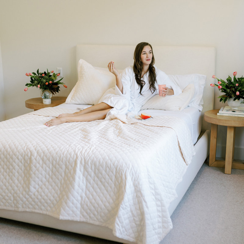 Lux Diamond Quilt, King/Cal King, Ivory