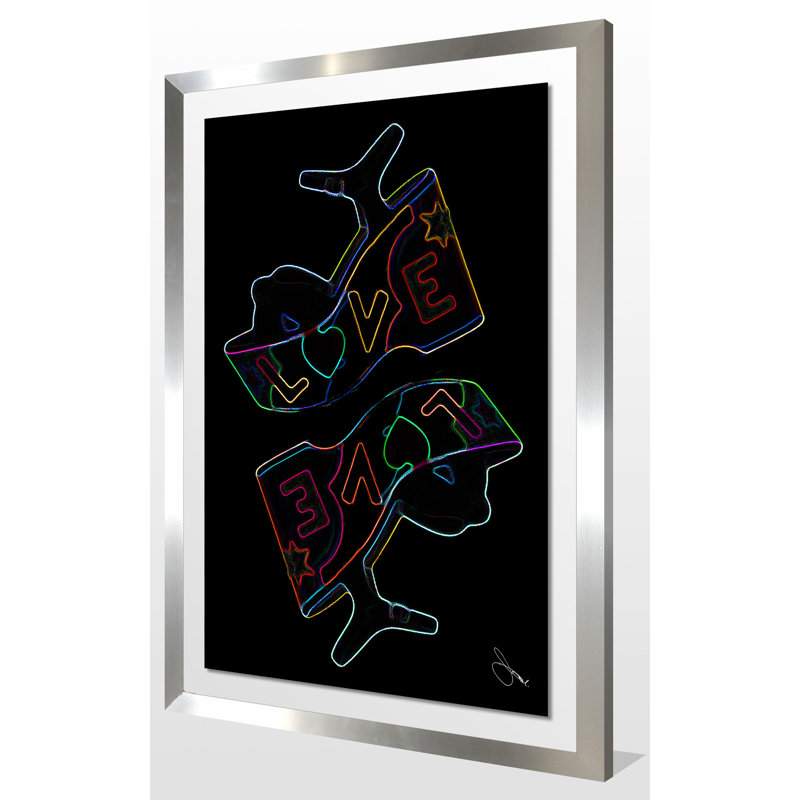 «Shoe Love», reproduction sur toile, H 39,5 po x l 27,5 po x P 0,75 po, Encadrement argenté