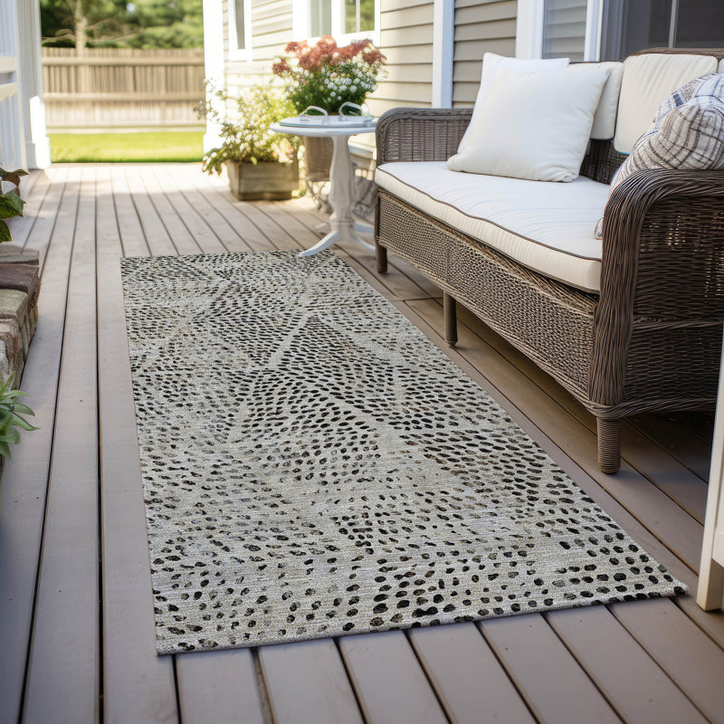 Jurnee Washable Geometric Indoor / Outdoor Rug, Runner 2'3" x 7'6"