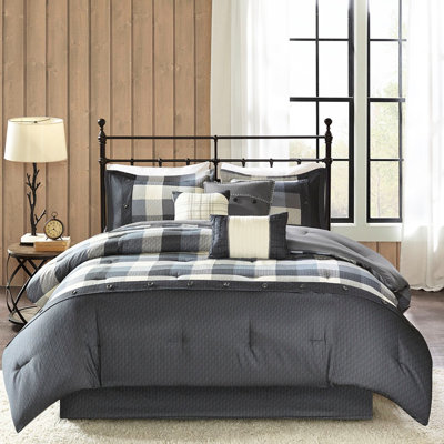 Couette 7 pièces gris King à chevrons, motif à carreaux Buffalo, comprenant une couette, 2 taies d'oreiller, 3 coussins décoratifs et un cache-sommier. Entretien facile, repassage à la vapeur. Décoration chalet.