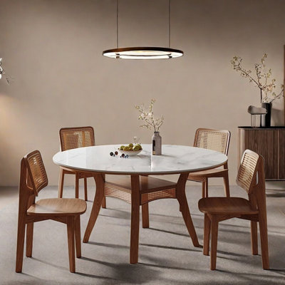 Table d'appoint simple et petit appartement