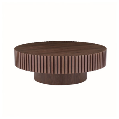 Table basse 39,37 "ronde en panneau de fibres à densité moyenne au fini noyer, mobilier de salon de style Mid-Century moderne