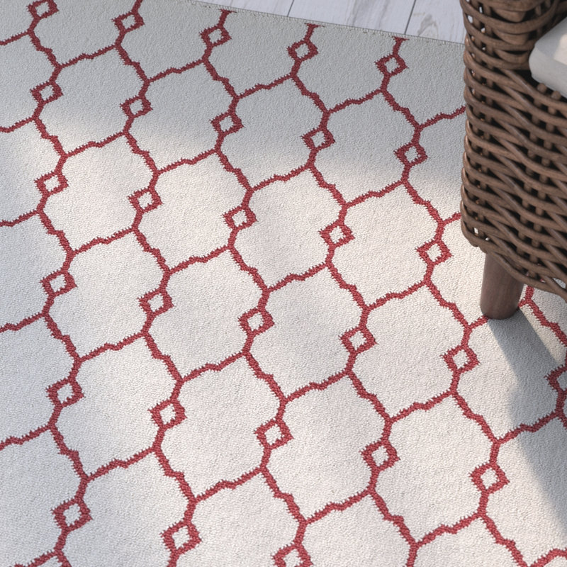Yepez Geometric Indoor / Outdoor Rug, Rectangle 1'8" x 3'7"