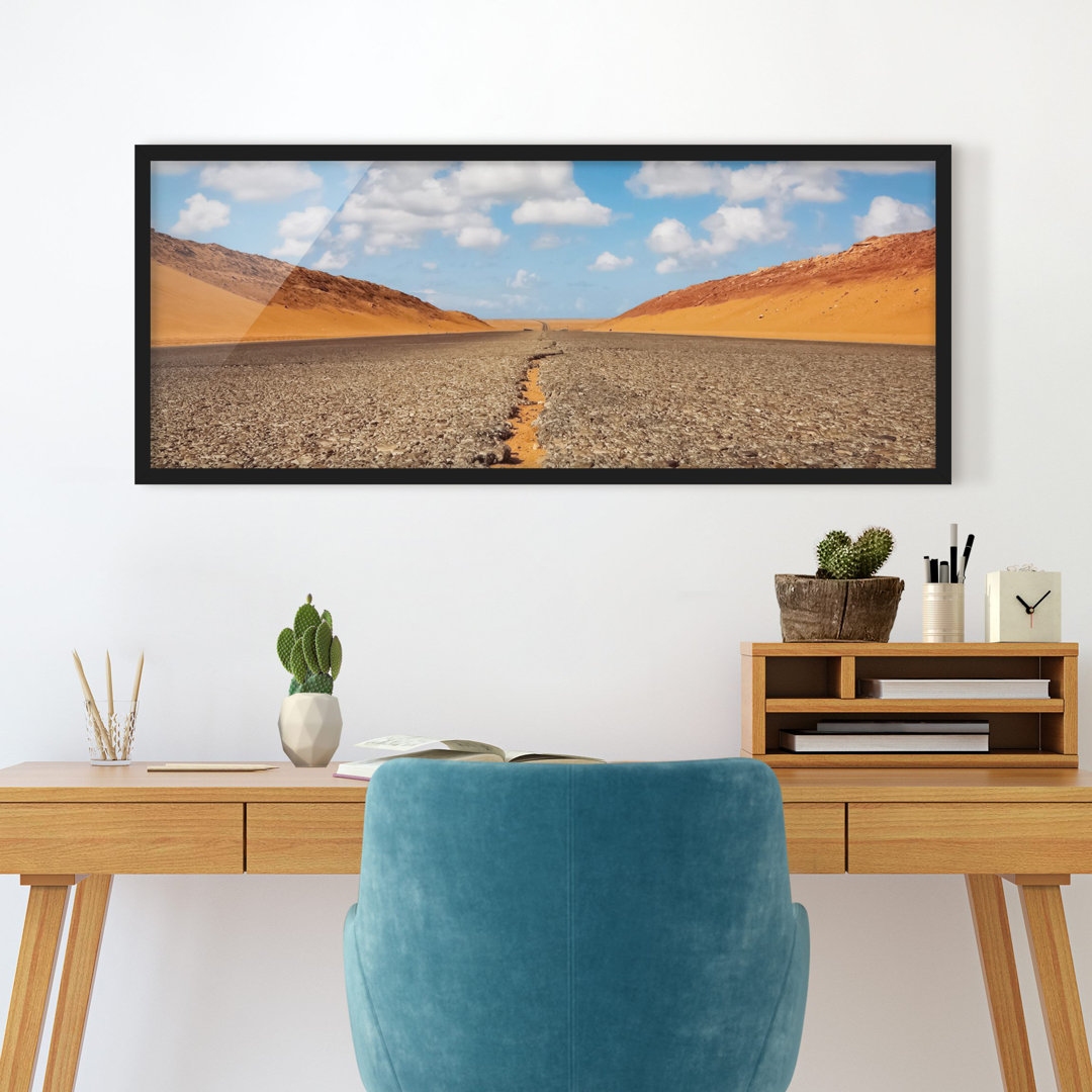 Gerahmter Grafikdruck Desert Road