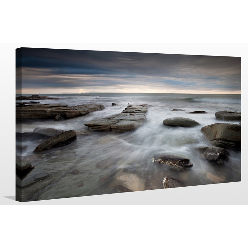 « aube on the rocks », reproduction de photo sur toile tendue, H 24 po x l 40 po x P 1 po