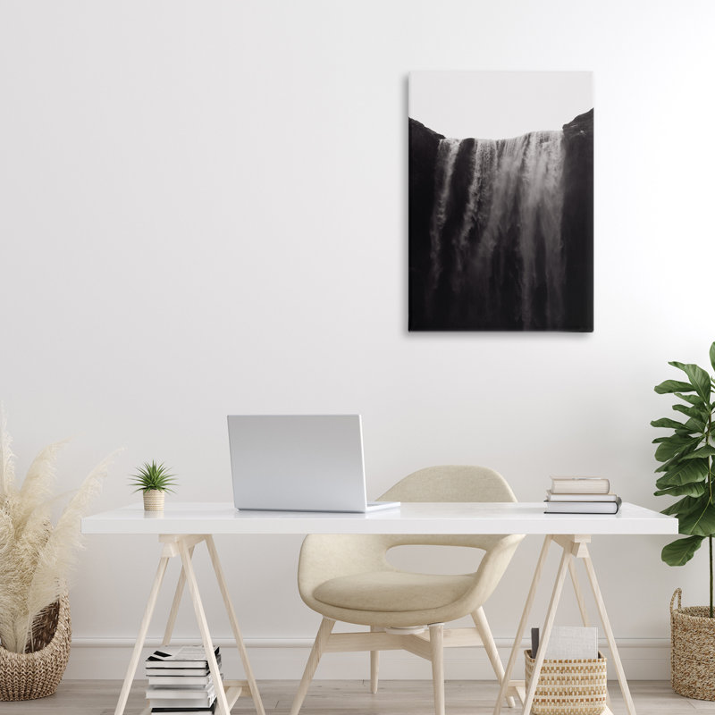 Toile de cascade Skogafoss, conception de Jade Sharp Photo, H 24 po x l 16 po