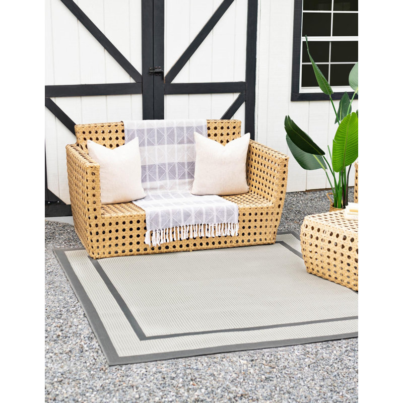 Rezzan Indoor / Outdoor Rug, Square 6'1"