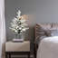 Arbre de Noël 4,5 pi avec base en pot, 150 lumières DEL blanc chaud, 720 pointes, branches en PE + PVC avec 19 pommes de pin-669452928