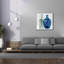  «Laura Gibson _sea Glass Vase 1» par Annie Warren, art mural sur toile, 37 po x 37 po