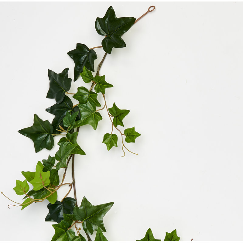 70" Ivy Garland