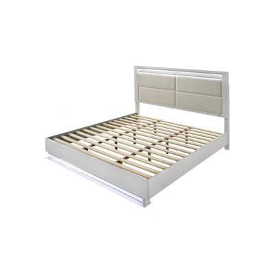 Grand lit Glam de style moderne avec tête de lit à DEL et bois en blanc