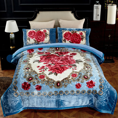 Polyester Flannel Floral Comforter