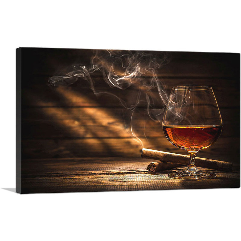 «Glass of Bourbon Whiskey and Smoking Cigar», reproduction de photo sur toile tendue, H 26 po x l 40 po x P 0,75 po