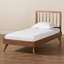 Latte Driffield, pieds inclinés, lit simple, noyer cendré l 40,55 po x L 78,30 po x H 58,10 po-988305125