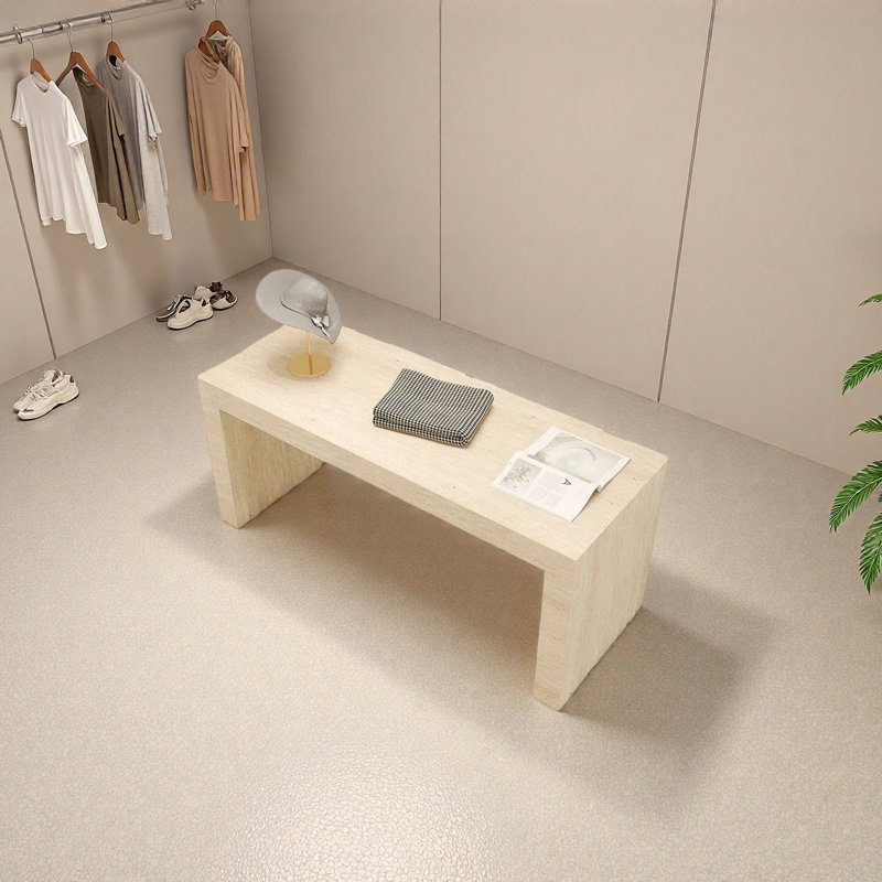 Table de présentation de magasin de vêtements
