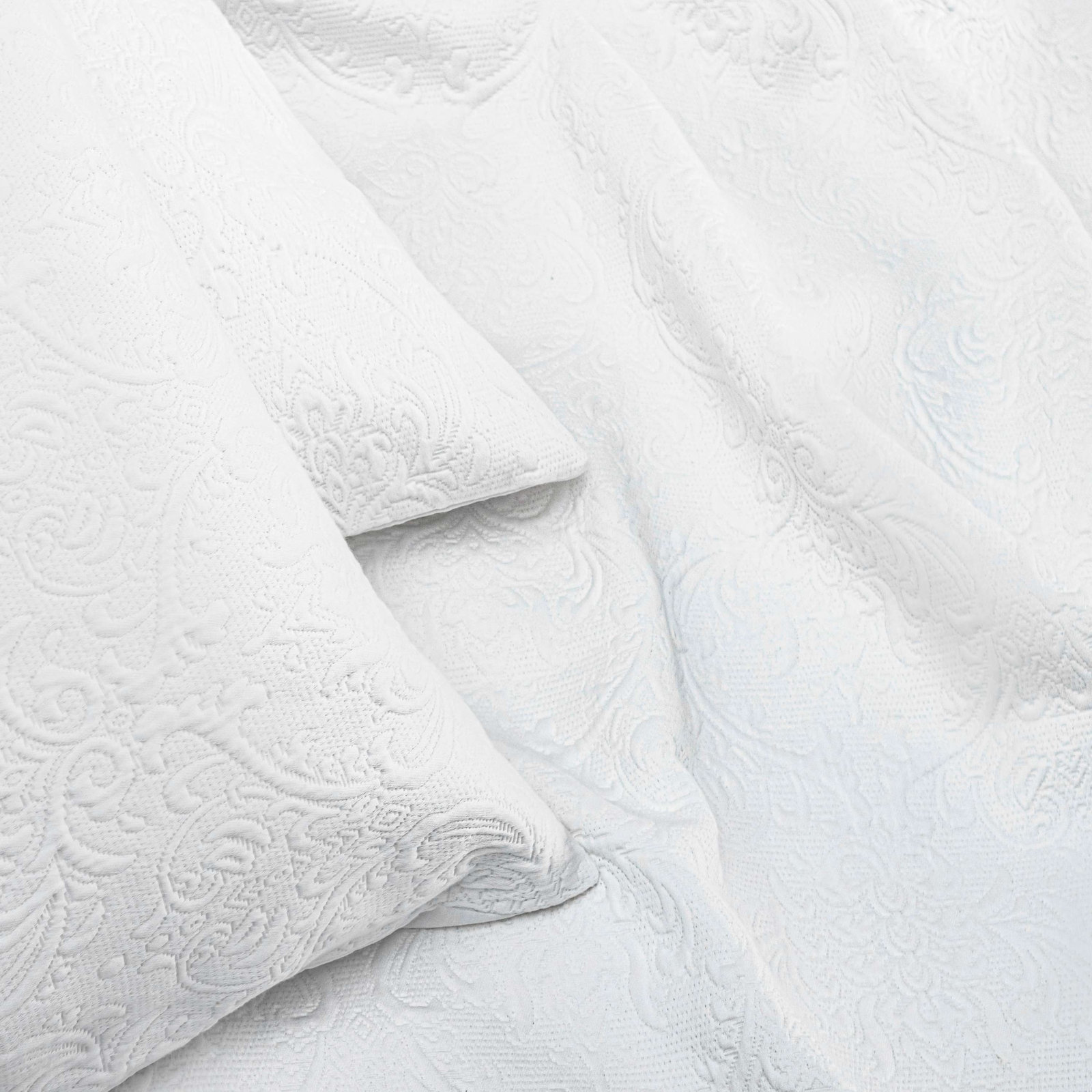 Brylie Cotton Coverlet Set, Full/Queen Coverlet/Bedspread + 2 Standard Shams