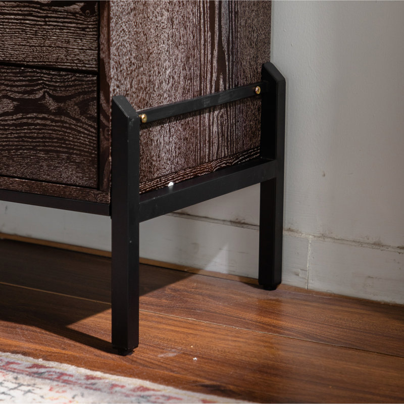 Buffet de console de style moderne du milieu du siècle, 126 cm (49,52 po), 6 tiroirs, motif de losange géométrique 3D, pieds en métal noir.