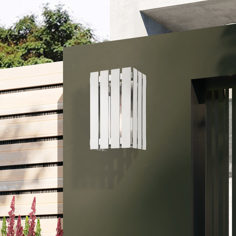Luminaire d'extérieur Greenwich, Nickel brossé, H 10 po x l 6 po x P 4,9 po