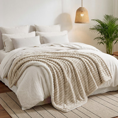 Bedsure Sherpa Fleece Blanket, Reversible Soft Twin with Cozy Warmth, Stripe Design for Everyday Comfort