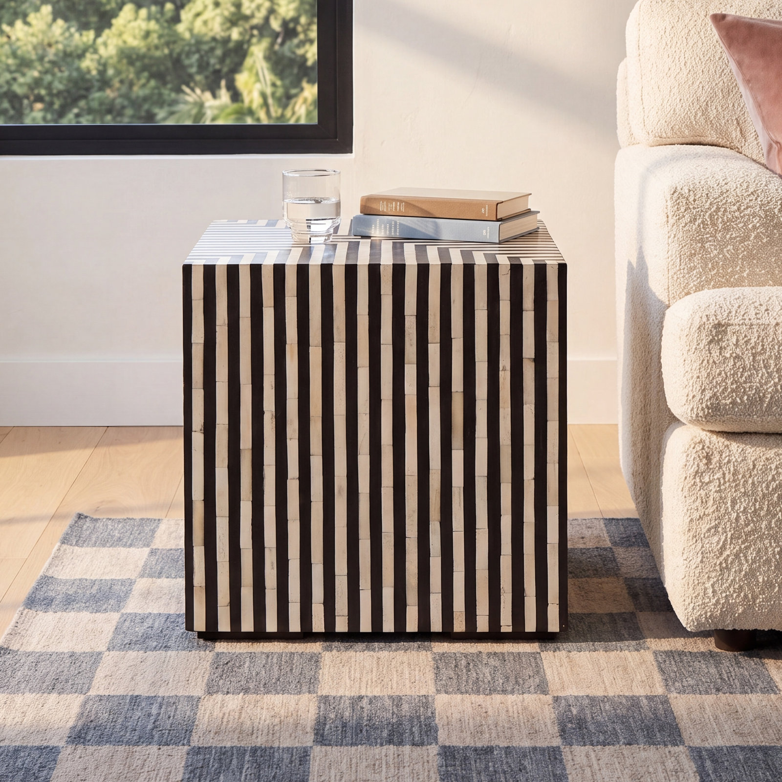 Juliette 18" End Table