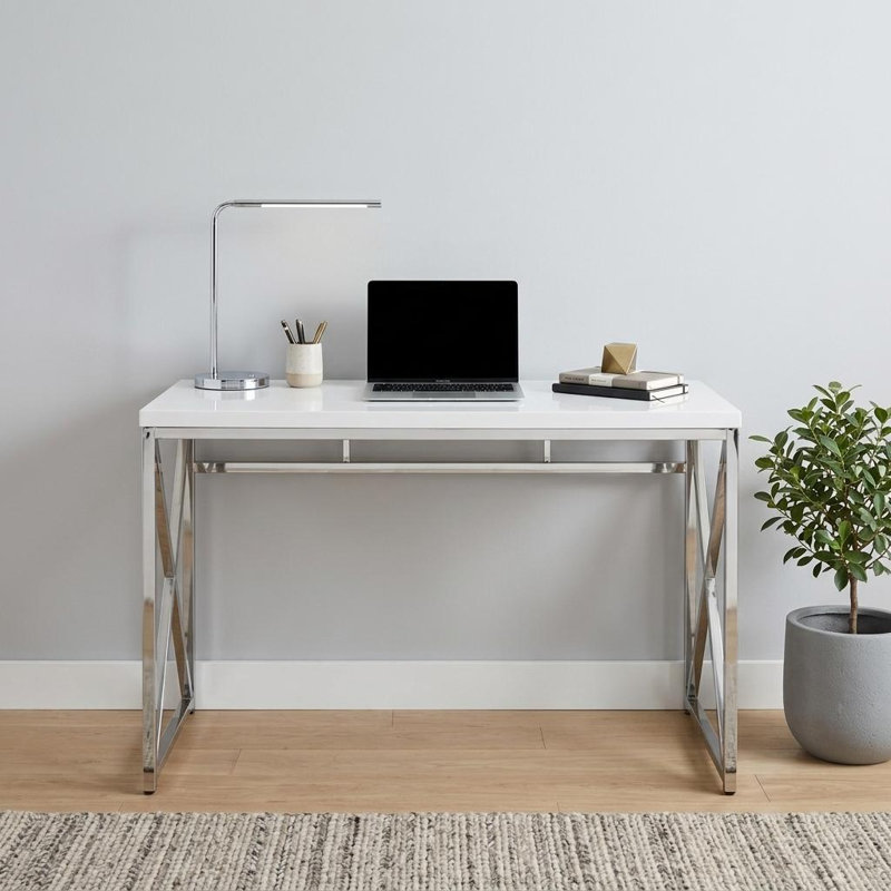 Bureau d'ordinateur en bois et métal blanc et argenté 47 po Greg