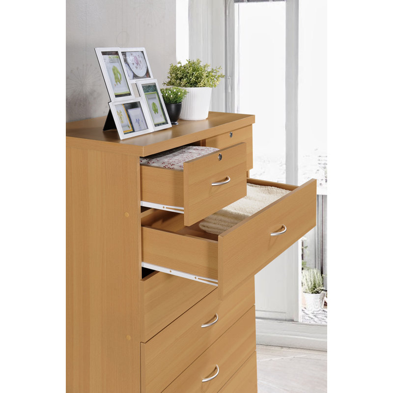 Willma 7 Drawer 31.5" W Chest, Beech