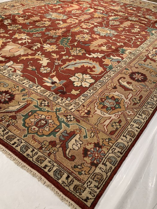Wool Oriental Area Rug in Red/Beige