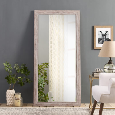 Miroir pleine grandeur Ruthvik