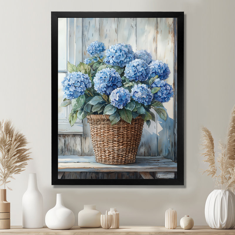 Hortensias dans un panier de ferme I - Art mural floral salon, H 32 po x l 16 po, Reproduction encadrée d'une seule photo