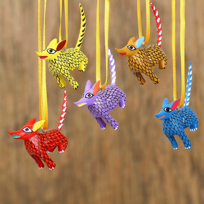 Ornement figurine suspendu alebrije doux coyote