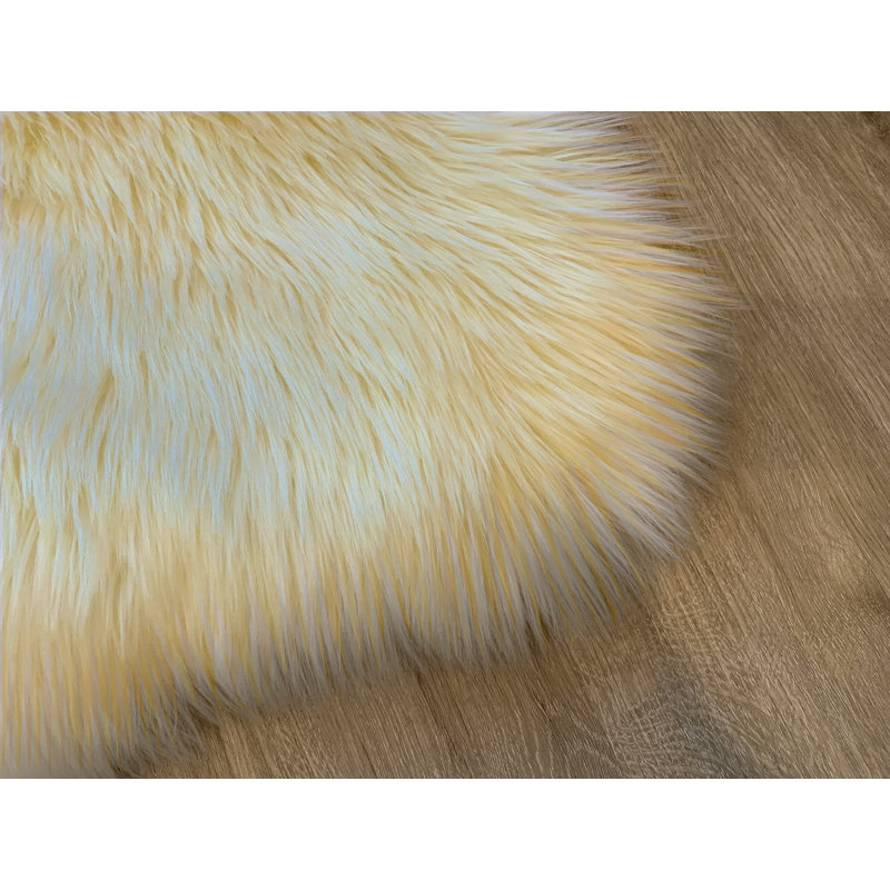 Mar Vista Faux Sheepskin Indoor Rug, Rectangle 3'6" x 5'6"