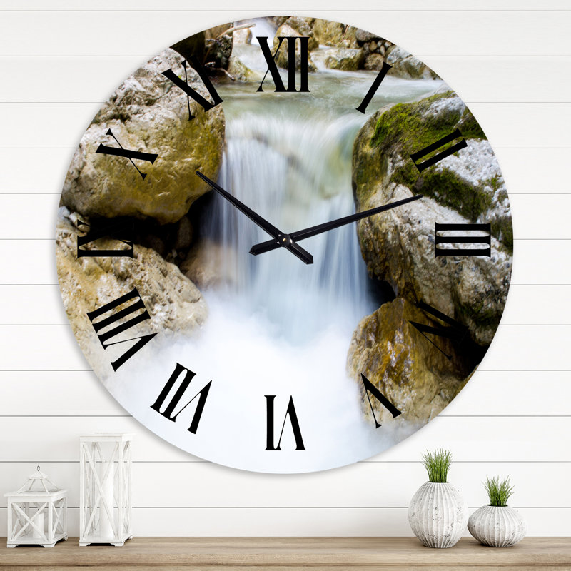 Cascade dans un canyon alpin - Horloge murale traditionnelle, Grand