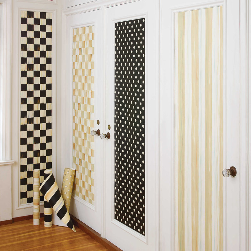 Courtly Check® Wallpaper
