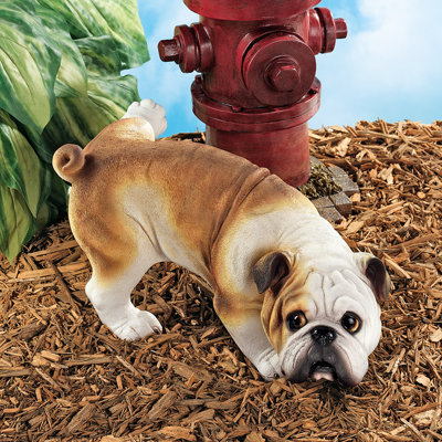 Statue de bouledogue anglais Good Dog Gone Bad Peeing