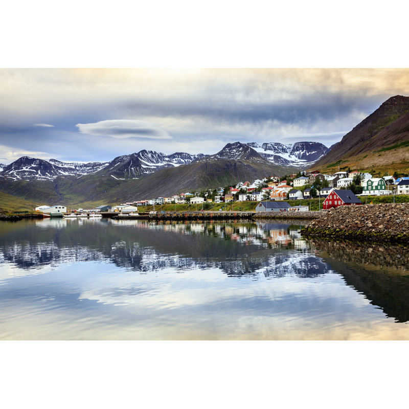 Siglufjördur, Islande par Alexeys - Photographie sur toile tendue, L 12 po x H 8 po